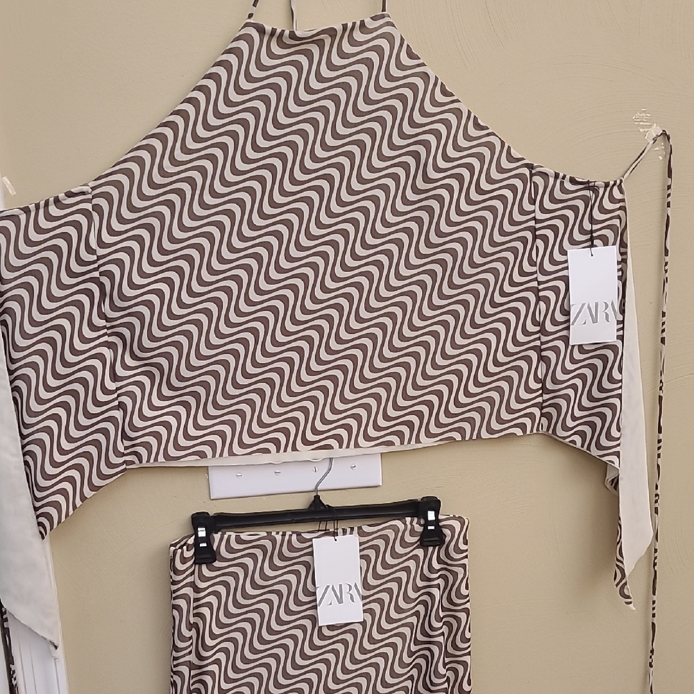 Zara Wavy Brown and Cream Ensemble